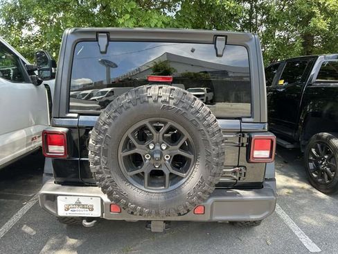 Used 2025 Jeep Wrangler Unlimited Sport AWD/4WD image 8