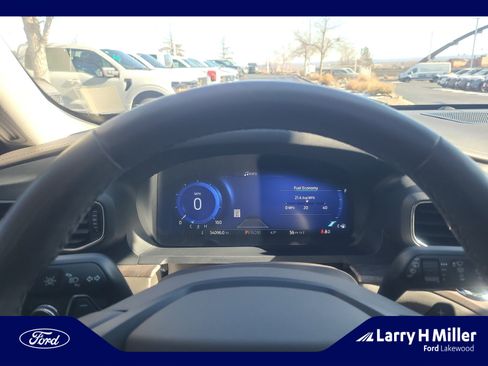 Used 2020 Ford Explorer Platinum w/ Premium Technology Package image 10