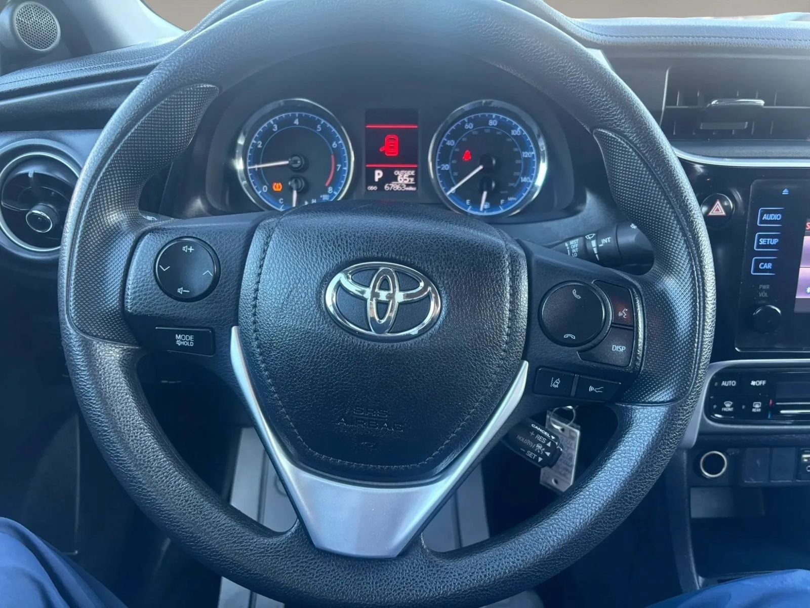 Used 2017 Toyota Corolla LE FWD image 17