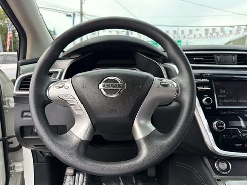 Used 2017 Nissan Murano S AWD/4WD image 28
