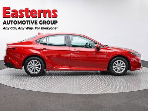 Used 2025 Toyota Camry LE FWD image 4