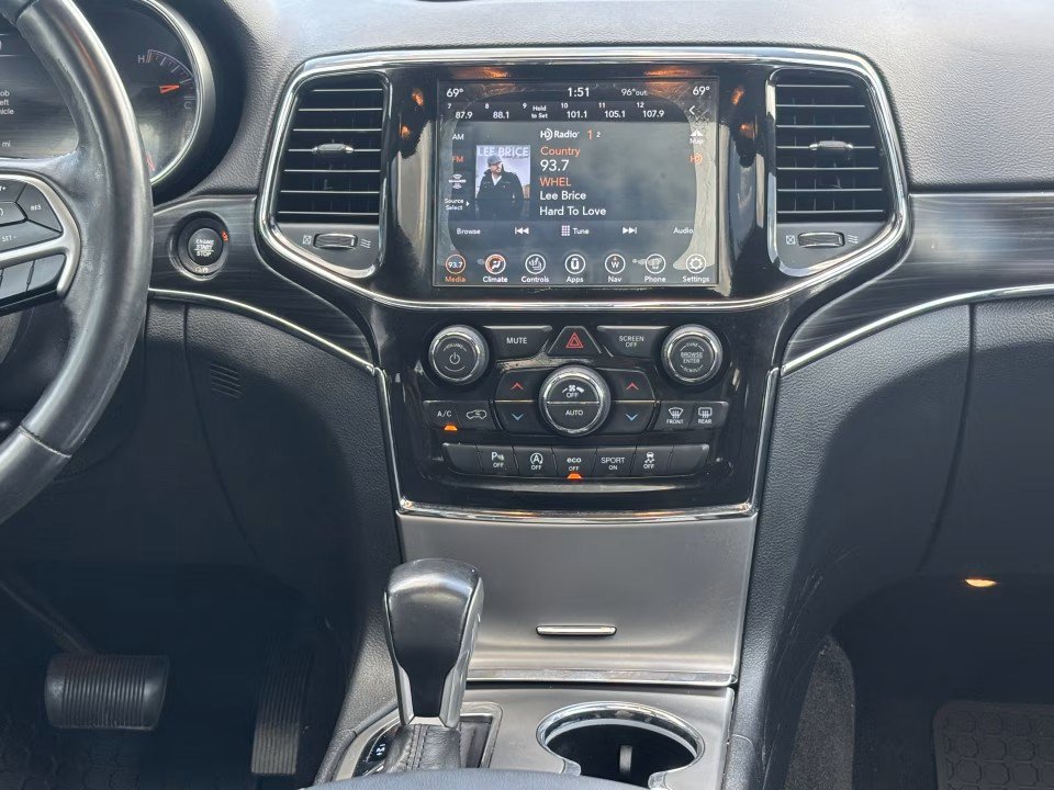 Used 2021 Jeep Grand Cherokee Limited RWD image 11