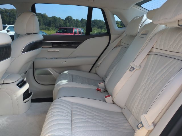 Used 2023 Genesis G90 3.5T AWD/4WD image 13