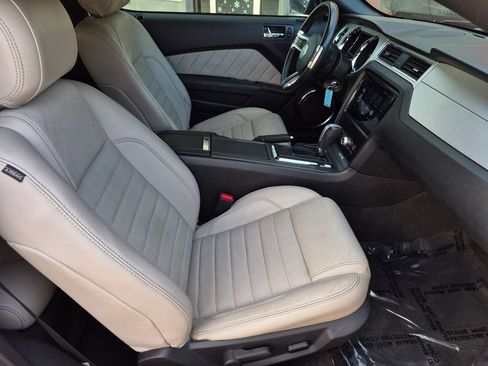 Used 2014 Ford Mustang GT Premium w/ Comfort Package image 23