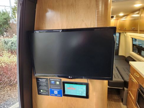 Used 2021 Mercedes-Benz Sprinter 3500 image 57
