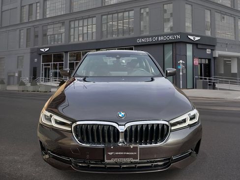 Used 2023 BMW 530i xDrive w/ Convenience Package AWD/4WD image 7