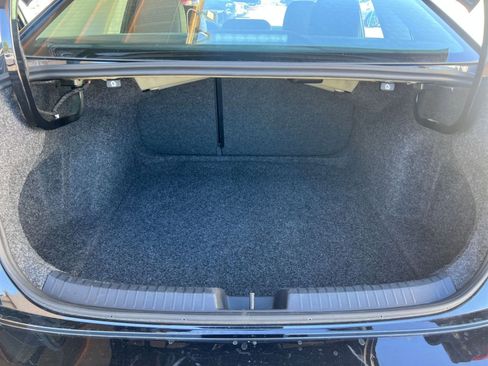 Used 2025 Volkswagen Jetta SE image 31