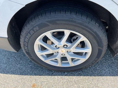 Used 2023 Chevrolet Equinox LT AWD/4WD image 10