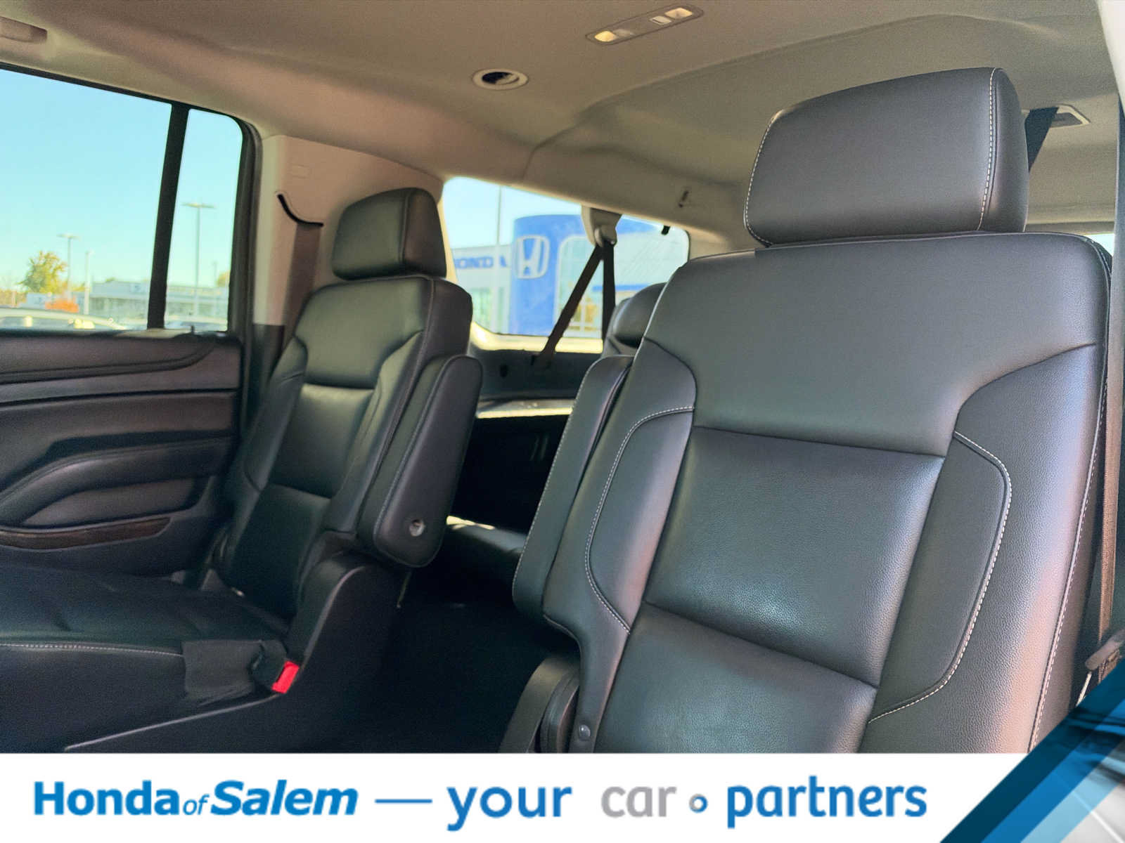 Used 2018 Chevrolet Suburban LT AWD/4WD image 12