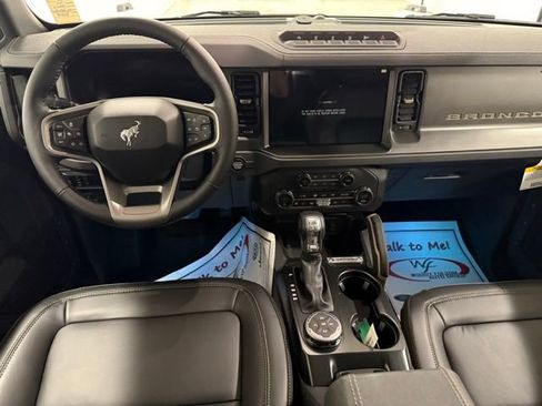 New 2025 Ford Bronco Badlands image 18