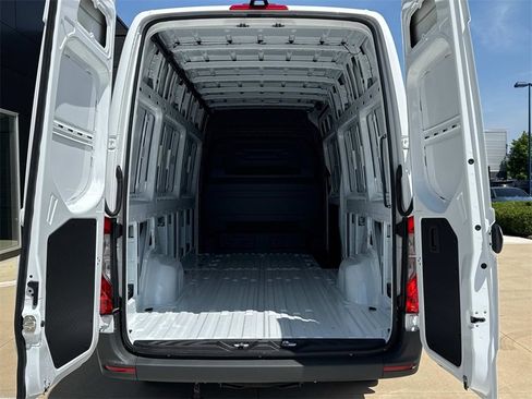 New 2025 Mercedes-Benz Sprinter 2500 image 5