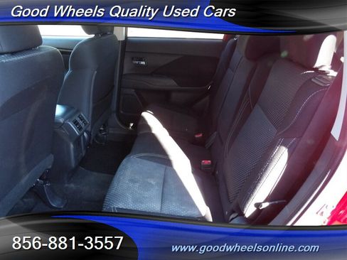 Used 2020 Mitsubishi Outlander ES image 14