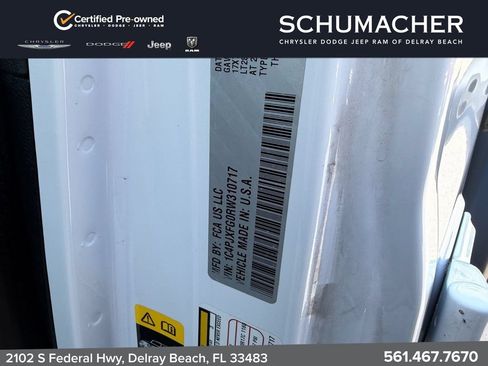 Used 2024 Jeep Wrangler Unlimited Rubicon AWD/4WD image 21