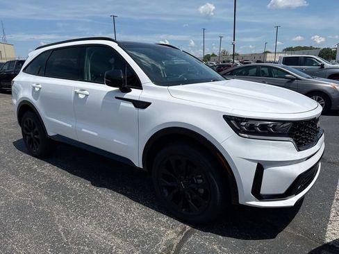 Used 2023 Kia Sorento SX AWD/4WD image 6