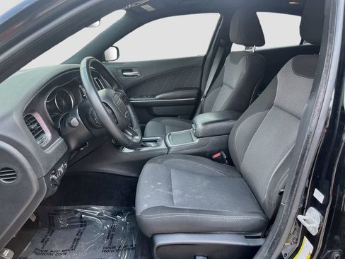 Used 2018 Dodge Charger SXT RWD image 20