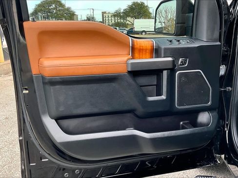 Used 2016 Ford F150 Limited image 21