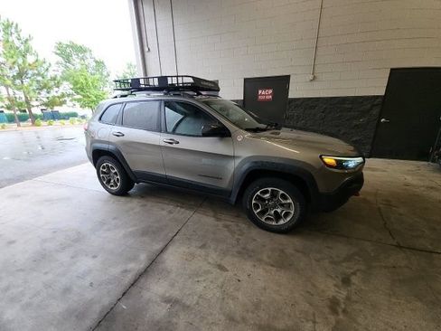 Used 2021 Jeep Cherokee Trailhawk w/ Sun, Sound & Nav Group AWD/4WD image 14