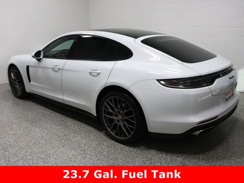 Used 2021 Porsche Panamera 4 image 9