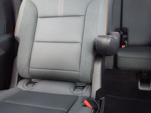 Used 2026 GMC Acadia AT4 w/ LPO, Floor Liner Package AWD/4WD image 10