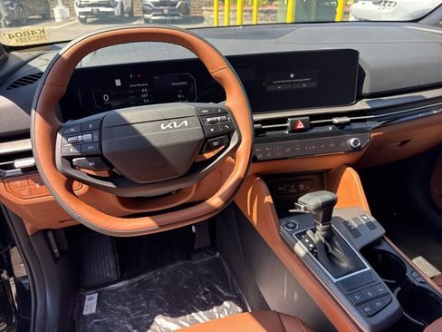 New 2026 Kia Sportage X-Line w/ X-Line Technology Package image 12