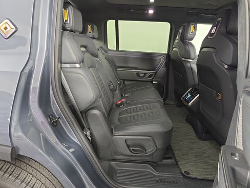 Used 2023 Rivian R1S Adventure image 23