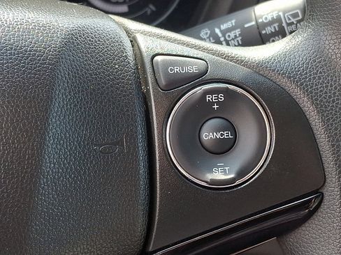 Used 2019 Honda HR-V LX image 21