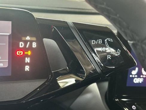 Certified 2023 Volkswagen ID.4 Pro image 27