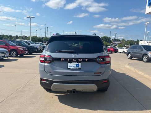 Certified 2026 Honda Pilot TrailSport image 6