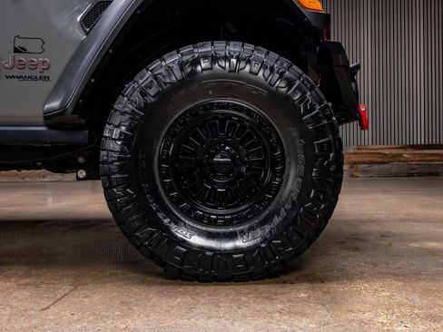 Used 2021 Jeep Wrangler Unlimited Rubicon AWD/4WD image 12