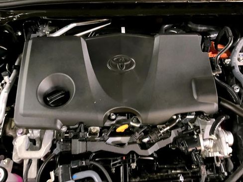 Used 2025 Toyota Camry XLE w/ Premium Package AWD/4WD image 33