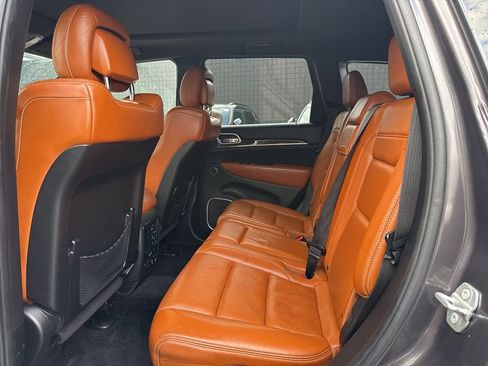 Used 2015 Jeep Grand Cherokee SRT w/ Trailer Tow Group IV image 27