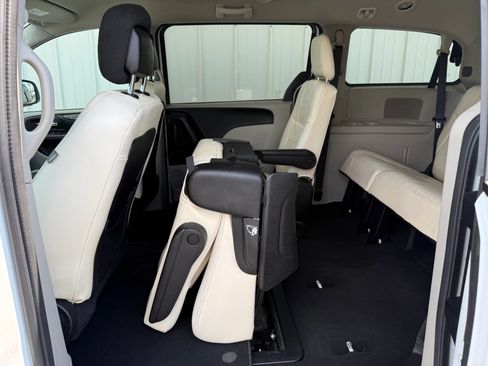Used 2015 Dodge Grand Caravan SE w/ Quick Order Package 29E SE FWD image 29