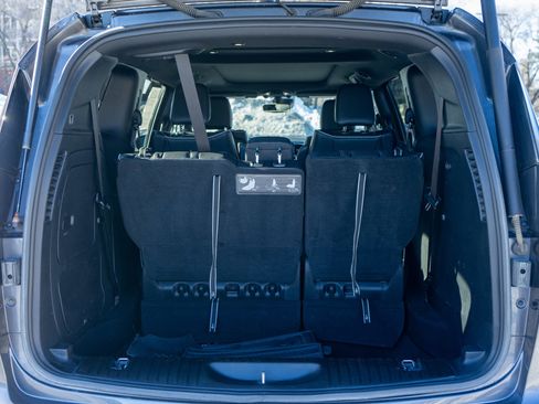 Used 2019 Chrysler Pacifica Limited w/ Advanced Safetytec Group image 9