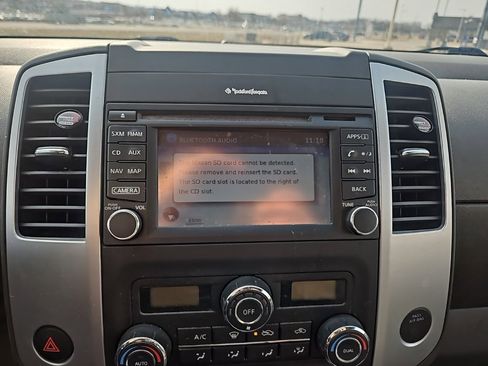 Used 2019 Nissan Frontier PRO-4X image 26