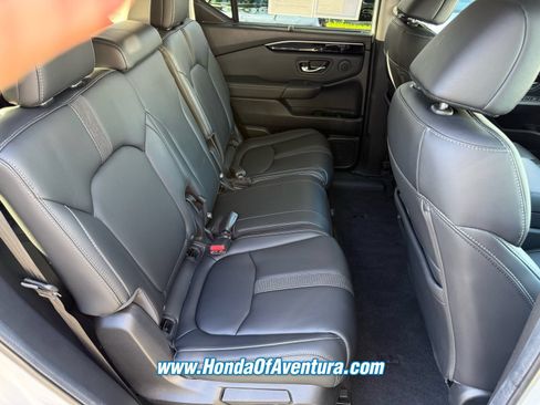 Certified 2025 Honda Pilot EX-L image 10