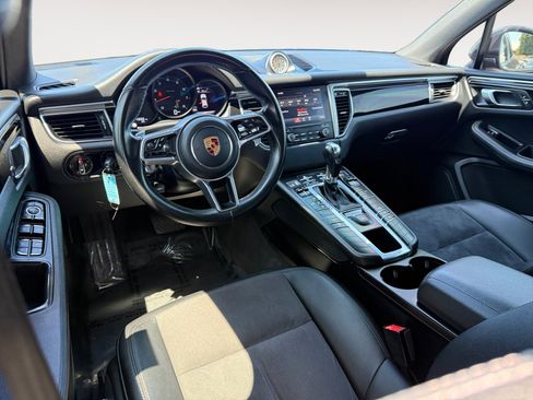 Used 2018 Porsche Macan AWD/4WD image 15