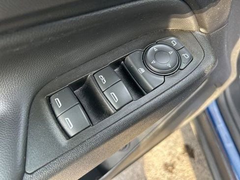 Used 2022 Chevrolet Equinox LT image 12