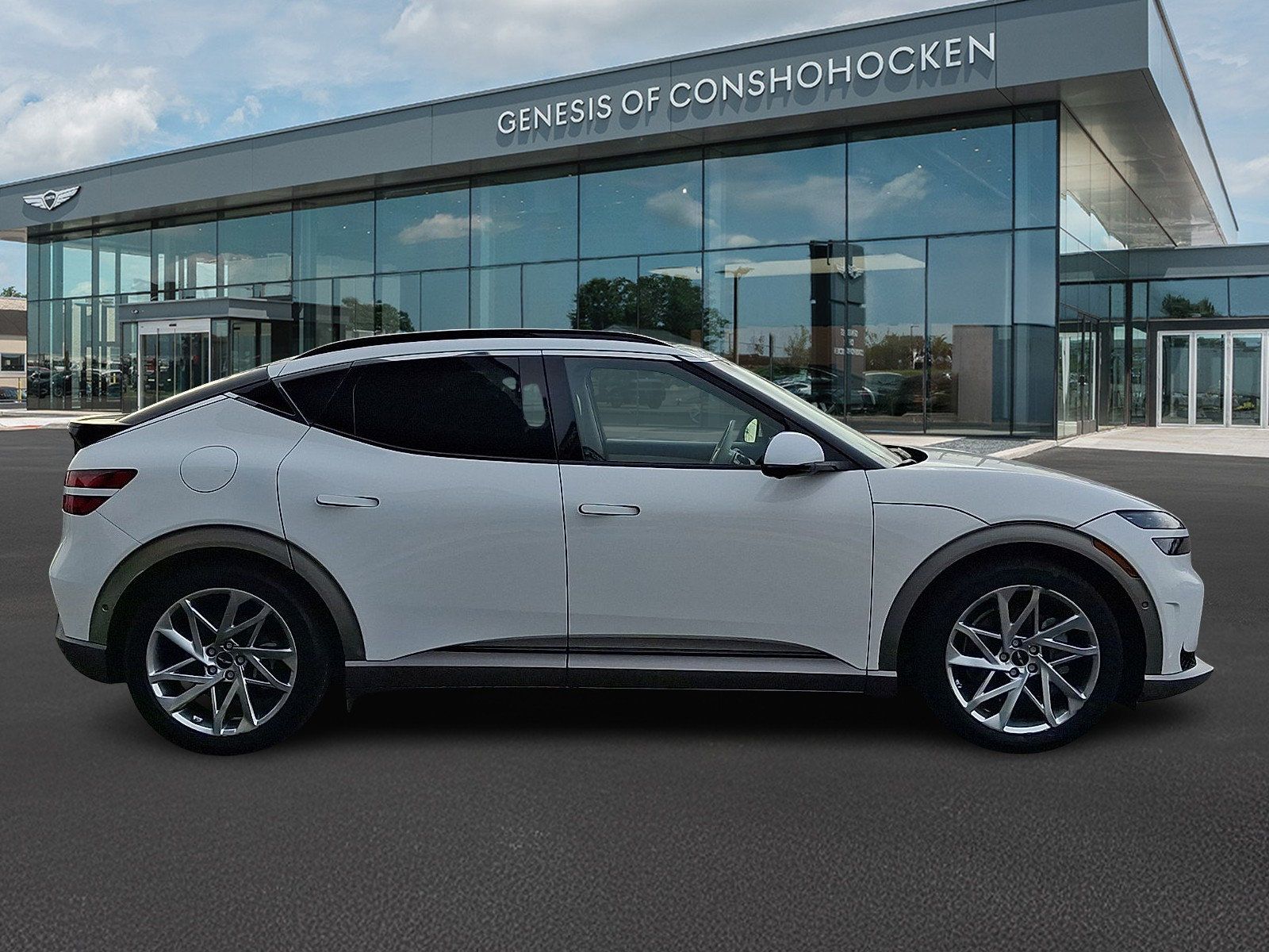 Used 2023 Genesis GV60 Advanced AWD/4WD image 7