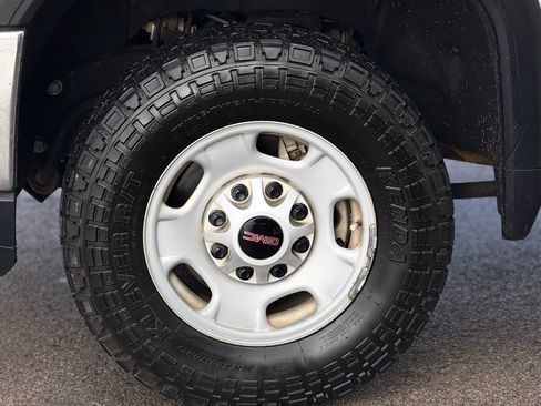 Used 2021 GMC Sierra 2500 4WD Double Cab 162 w/ Convenience Package image 8