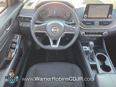 Used 2023 Nissan Altima 2.5 SV FWD image 7
