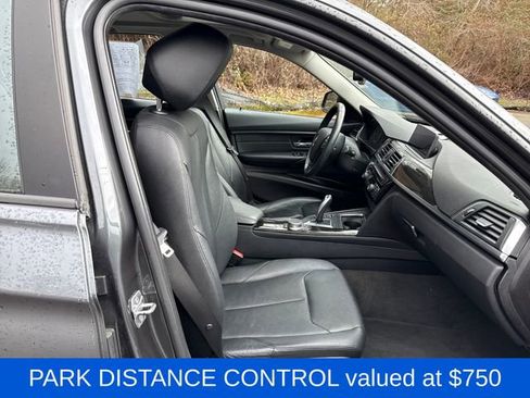 Used 2018 BMW 320i xDrive Sedan w/ Premium Package image 9