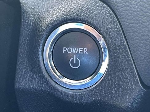 Used 2025 Toyota RAV4 XLE image 22