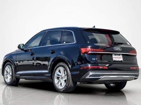 Used 2023 Audi Q7 3.0T Prestige image 3