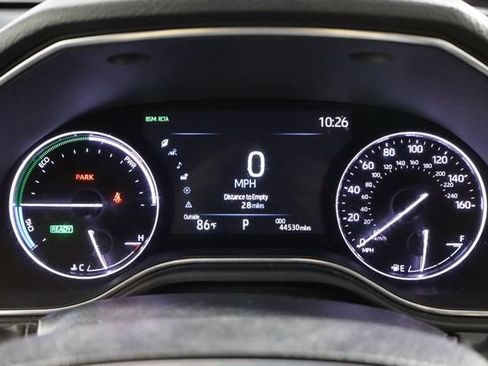 Used 2021 Toyota Avalon XLE w/ Moonroof Package FWD image 11