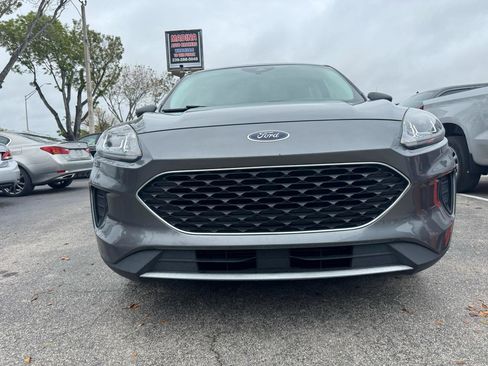 Used 2022 Ford Escape SE w/ Convenience Package FWD image 6
