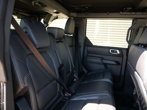 New 2026 Ford Bronco Big Bend w/ Black Diamond Package AWD/4WD image 12