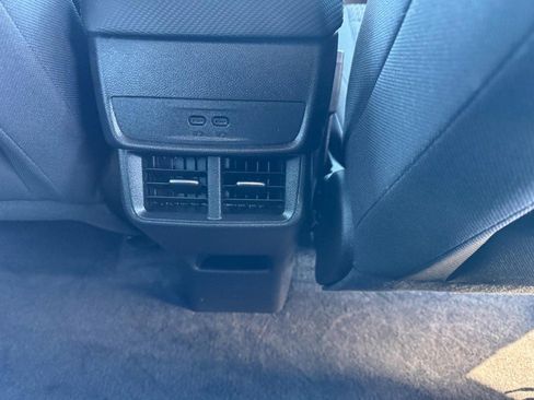 Used 2025 Chevrolet Equinox LT w/ Safety and Technology Package image 16