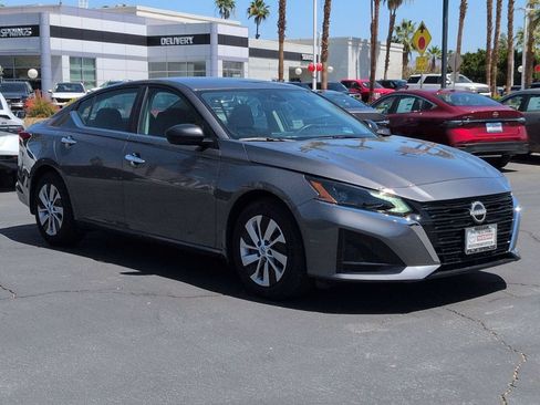 Used 2025 Nissan Altima 2.5 S FWD image 6