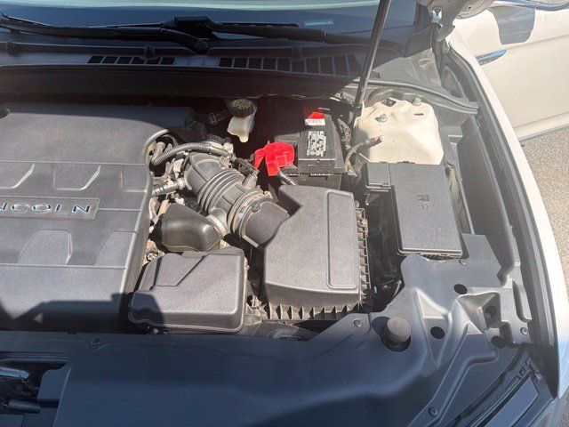 Used 2017 Lincoln Continental Premiere FWD image 15