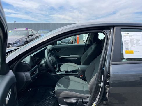 Used 2025 Kia K4 LXS image 27